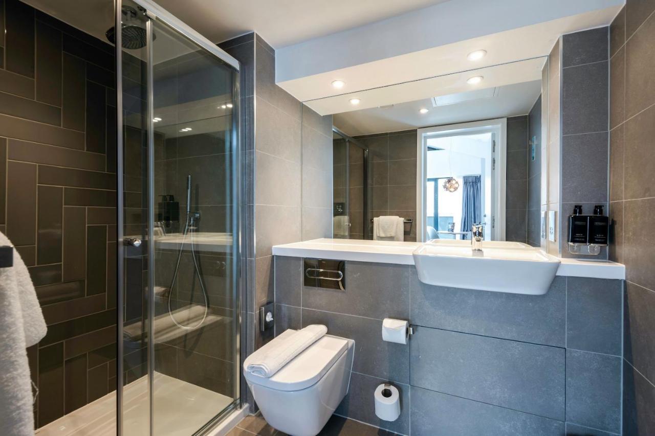 Roomzzz York City Екстер'єр фото
